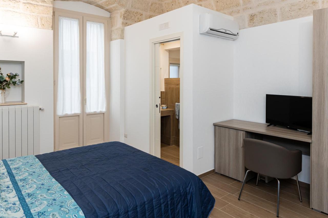 Peter & Dove'S House Bed and Breakfast Mola di Bari Exteriör bild