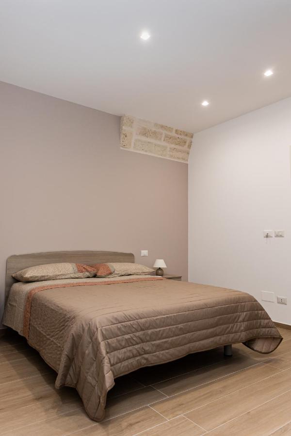 Peter & Dove'S House Bed and Breakfast Mola di Bari Exteriör bild